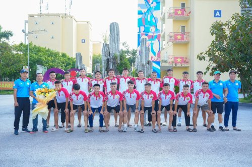 đội b&oacute;ng.jpg