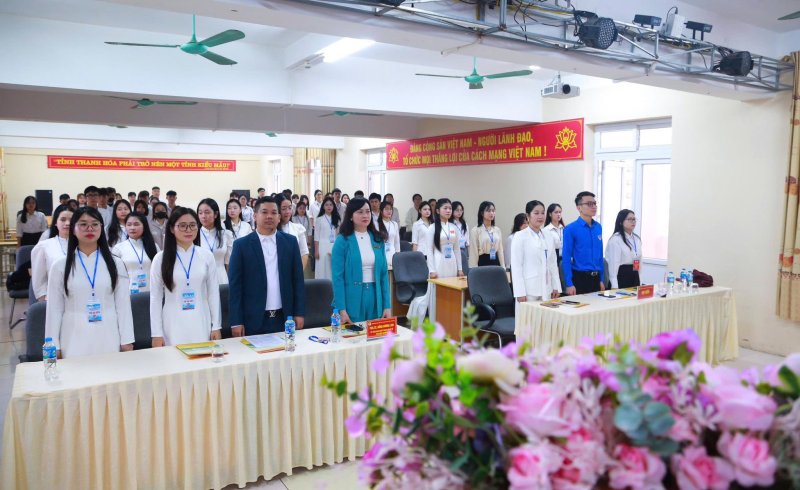 to&agrave;n ảnh.jpg