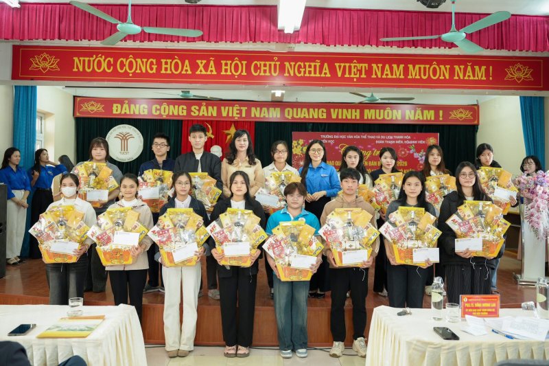 ảnh b&agrave;i qu&agrave;.jpg