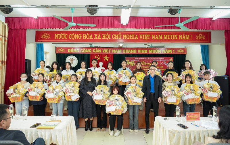 hoanhgf anh sơn.jpg